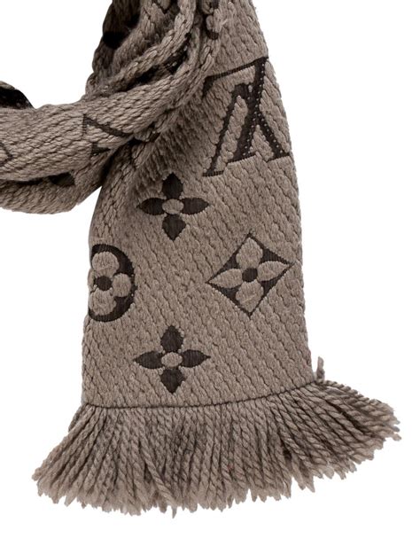 louis vuitton logomania scarf review|Louis Vuitton wool cashmere scarf.